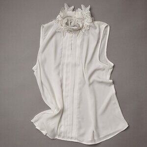 🍋3 for $20🍋 ZARA White Sleeveless Blouse with Statement Neckline Size S